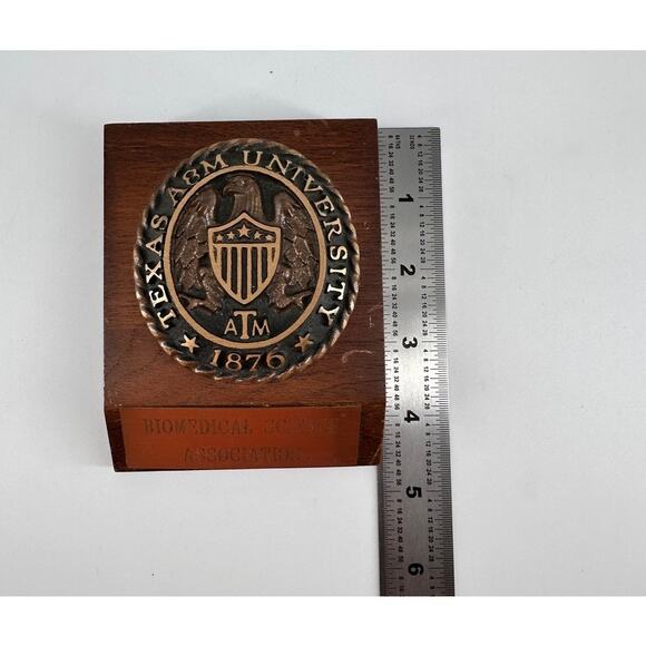 Vintage Texas A&M University Biomedical Science Association Wood Paperweight - Picture 3 of 6